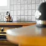 Apartment Luxury With Terrace And Garden Free Parking Smart Tv Etc *