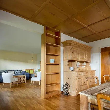 Beautiful Luxury With Terrace, Large Garden, Parking Space And Smart Tv *
