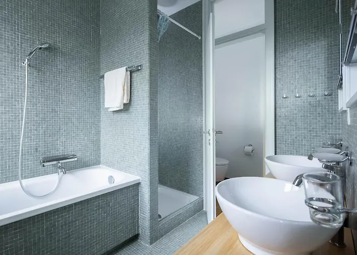 Apartment Luxury With Terrace And Garden Free Parking Smart Tv Etc